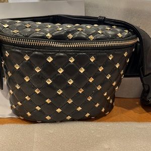 Grapevine styled studded designer look belt bag New showstopper everyone loves